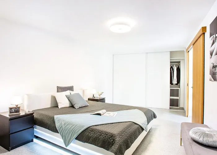 Appartement The Royal Goat Near Castle And Presidential Palace *